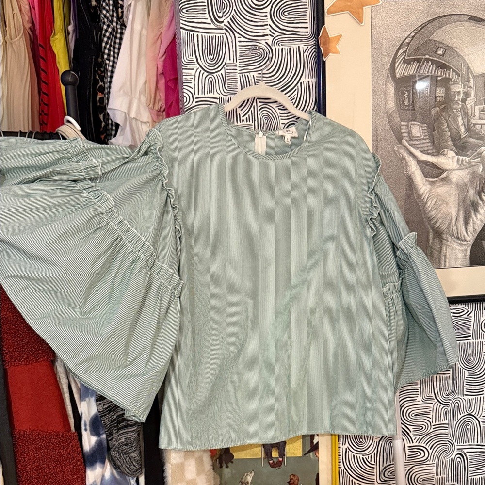 Elegant Ruffled Sleeve Blouse - Green